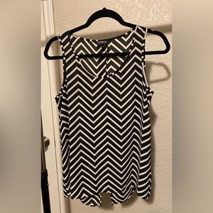 blouse tank with chevron pattern with open back size small